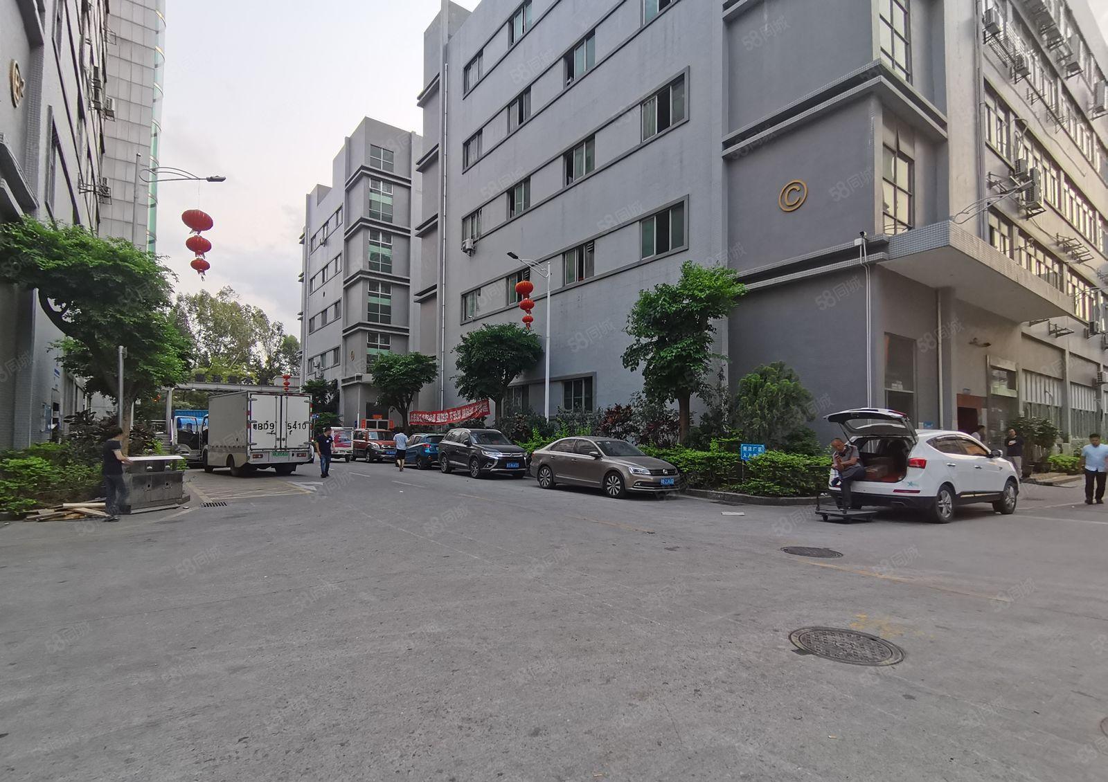 平湖新木工业区新出2楼2150平带装修厂房仓库原房东出租