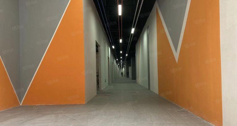 坂田厂房100平方~1500平方大小可分原房东红本带装修厂房