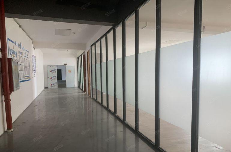 龙岗同乐地铁站附近3楼精装修1300平厂房仓库出租带装修可分