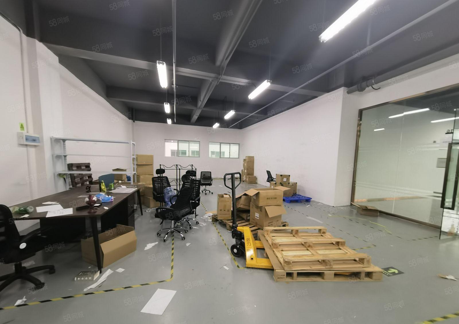 坂田杨美地铁口600平带装修带实体墙仓库和精装修格间