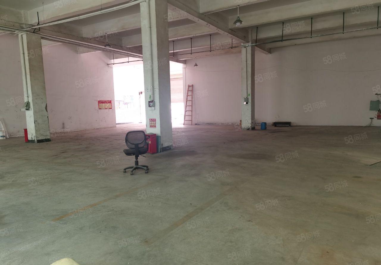 龙岗坪地靠近新生新出一楼650平米厂房出租