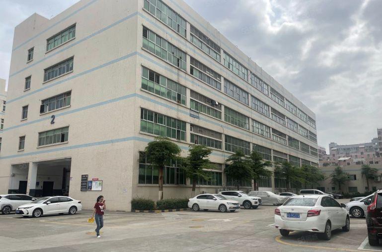 平湖华南城地铁口附近1200平方带装修厂房仓库办公室出租