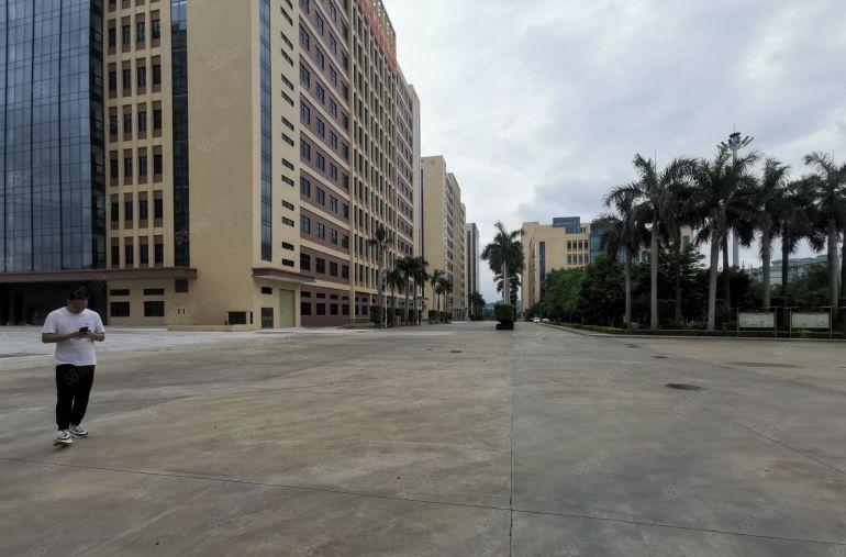 100平起龙岗原房东5000平高薪工业园装修仓库厂房出租分租