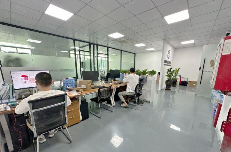 龙城广场地铁口电商园2楼200平方精装修办公室仓库大小可分租