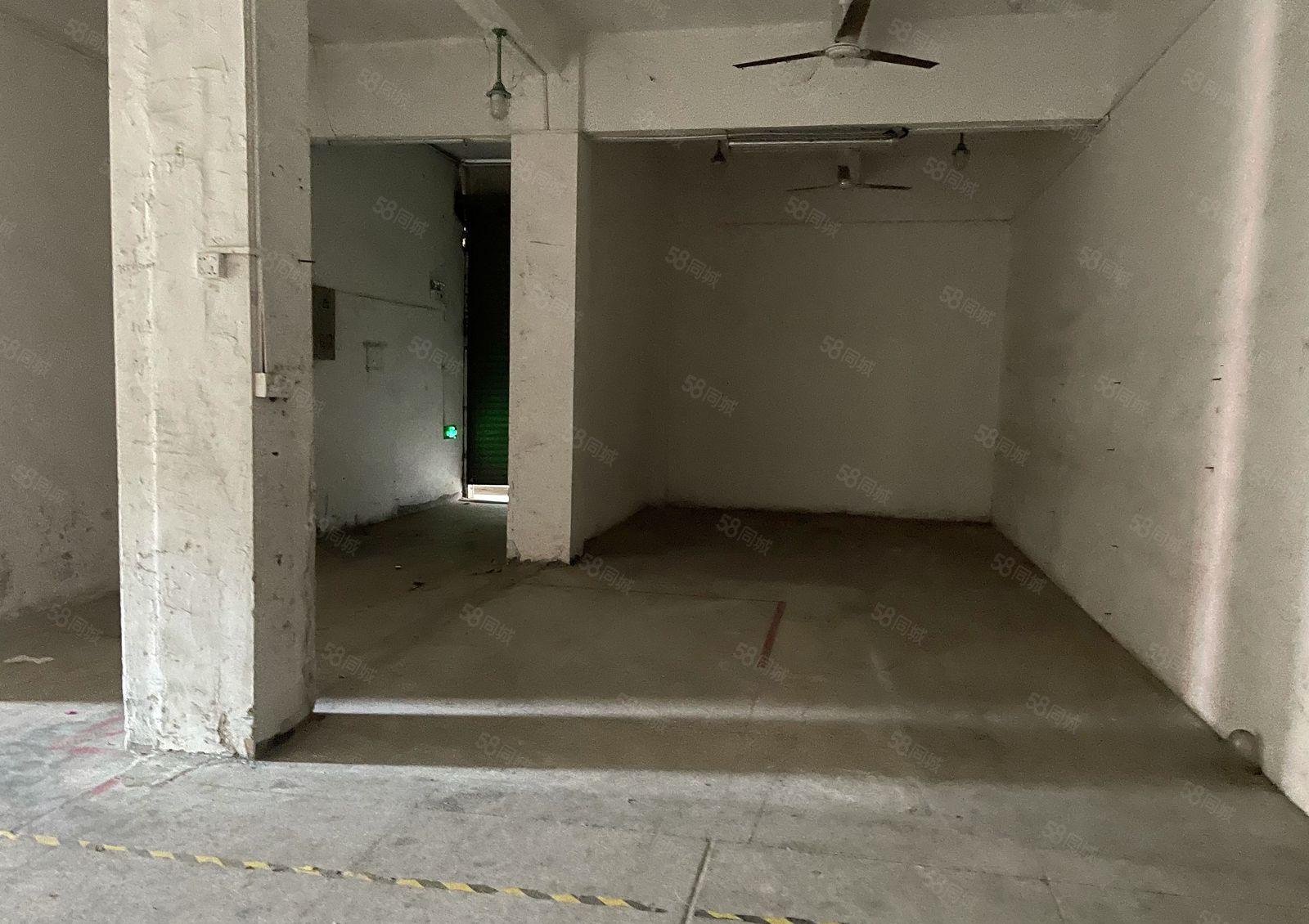 横岗地铁站附近一楼350平方水电现成带装修出租