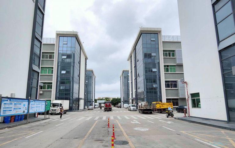 低价出租300平起租龙岗南联大工业区2000平带装修厂房仓库