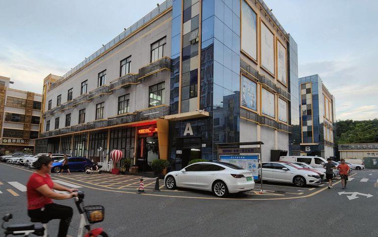 电商产业园丨龙岗南联原房东楼上1000平带精装修厂房仓库出租