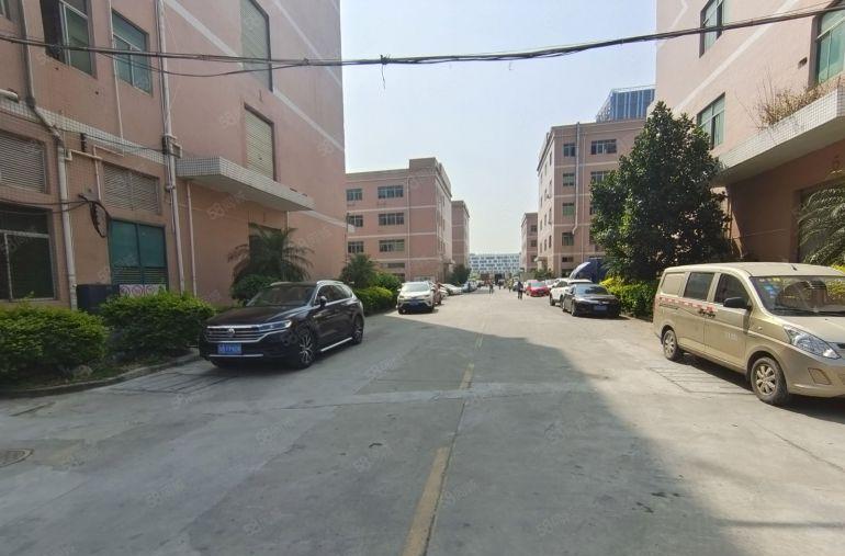 龙岗爱联地铁站楼上新出500平方带办公室厂房仓库出租