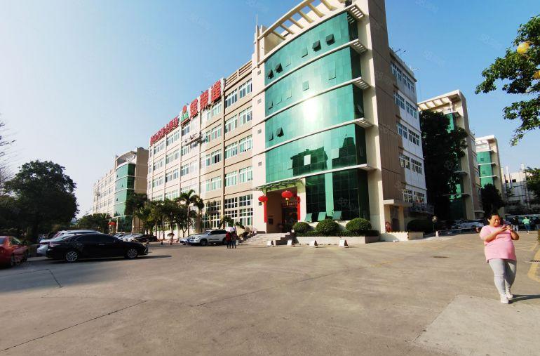 龙岗坂田创新产业园一楼仓库2000平，大小面积可分租交通便利