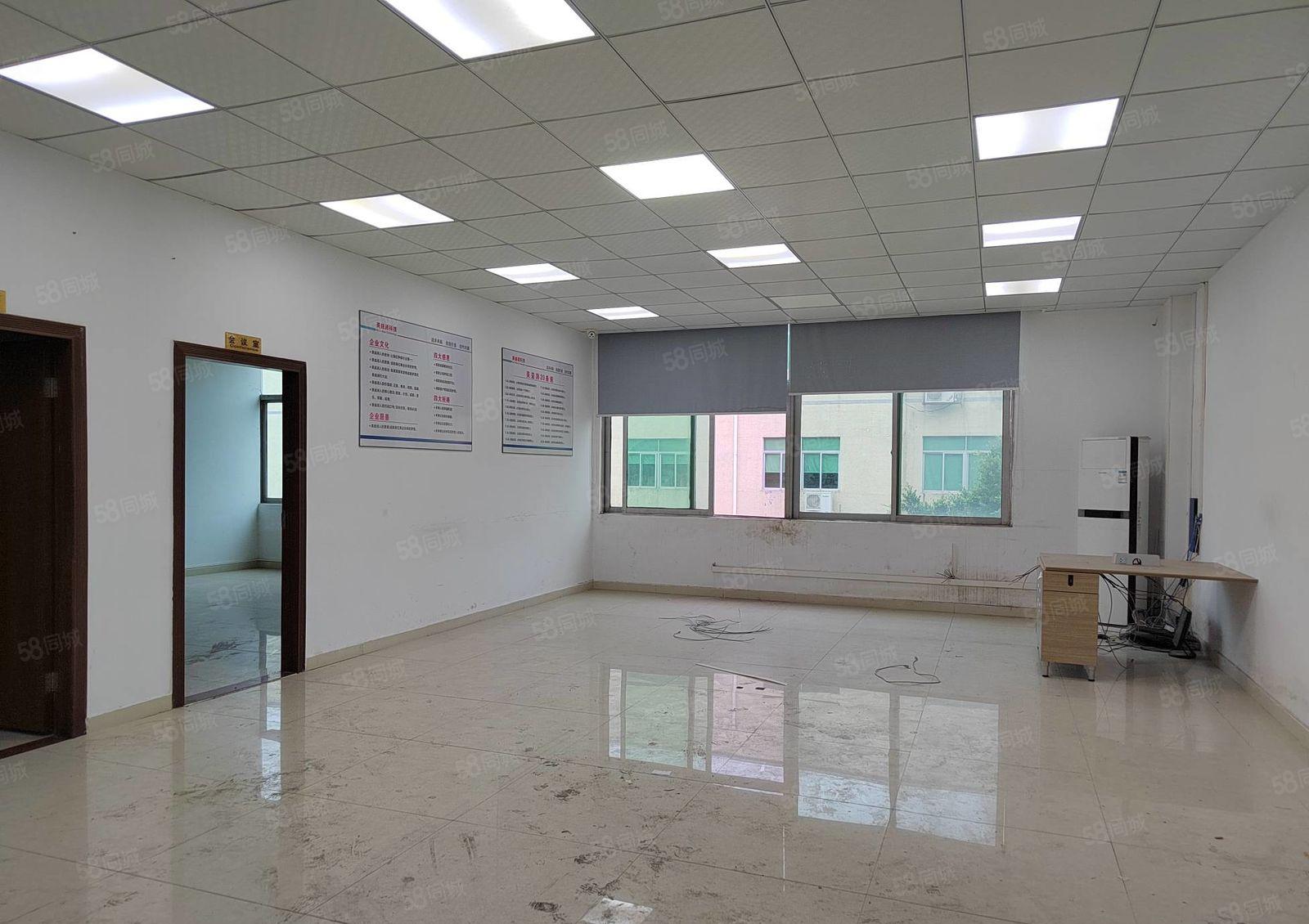 横岗六约龙岗大道边新出楼上精装修厂房1000平方出租