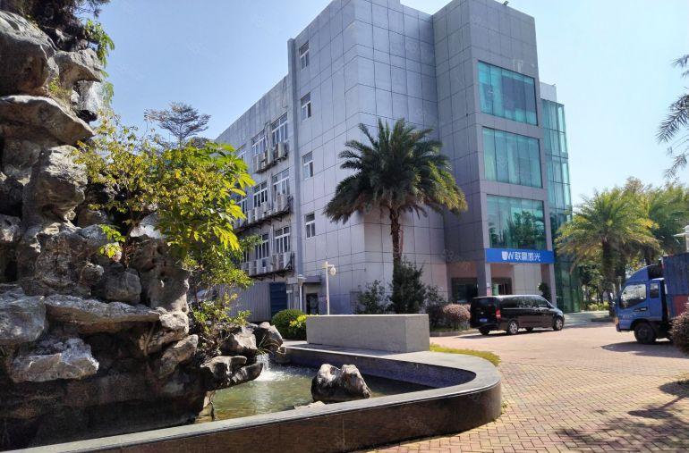 坪地原房东工业园楼上1000平全新装修厂房实际面积出租可分租