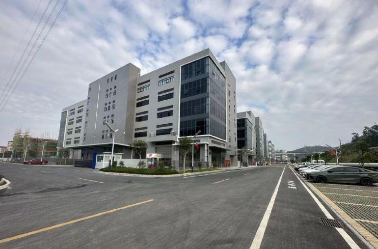 龙岗宝龙科技城地铁站旁原房东2000平办公仓库厂房出租可分租