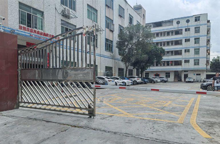 平湖独院新出一二楼3200平方厂房仓库出租可分租形象好交通好