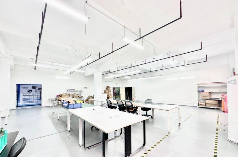 坂田岗头科技园楼上500平带装修办公室厂房出租仓库大小可分租