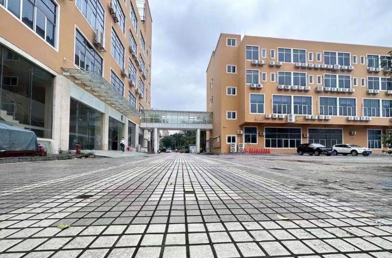 4百平起租平湖工业园华南城附近新出2千平厂房仓库出租带装修