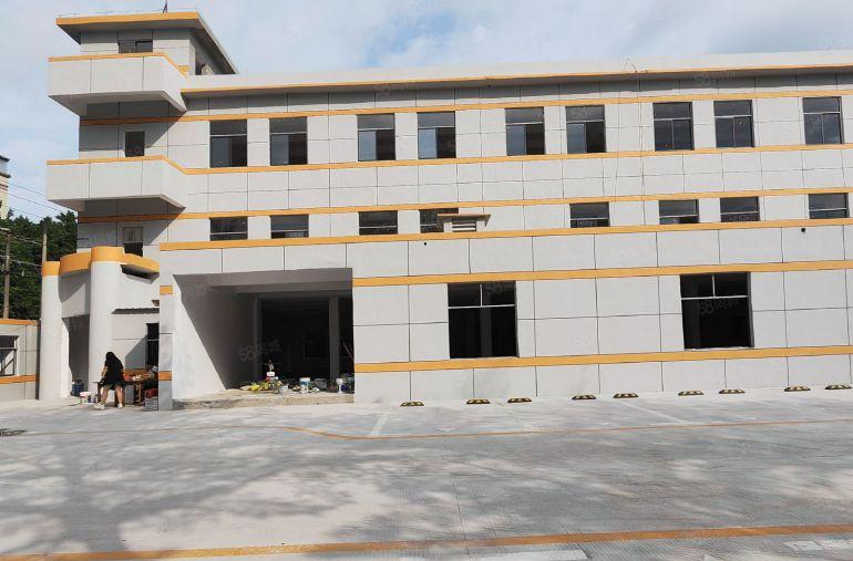 龙岗南约小独院5000平空地超大朝向好近地铁近高速整租18元