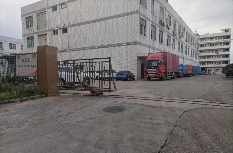 平湖辅城坳新出一楼2160平厂房仓库出租可分租交通好可办环评