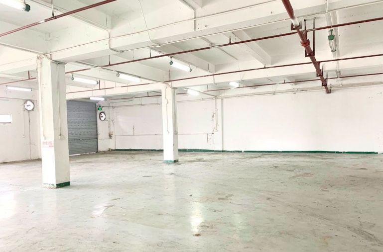 地铁口横岗产业园一楼650平厂房电商仓库出租带卸货平台可分租