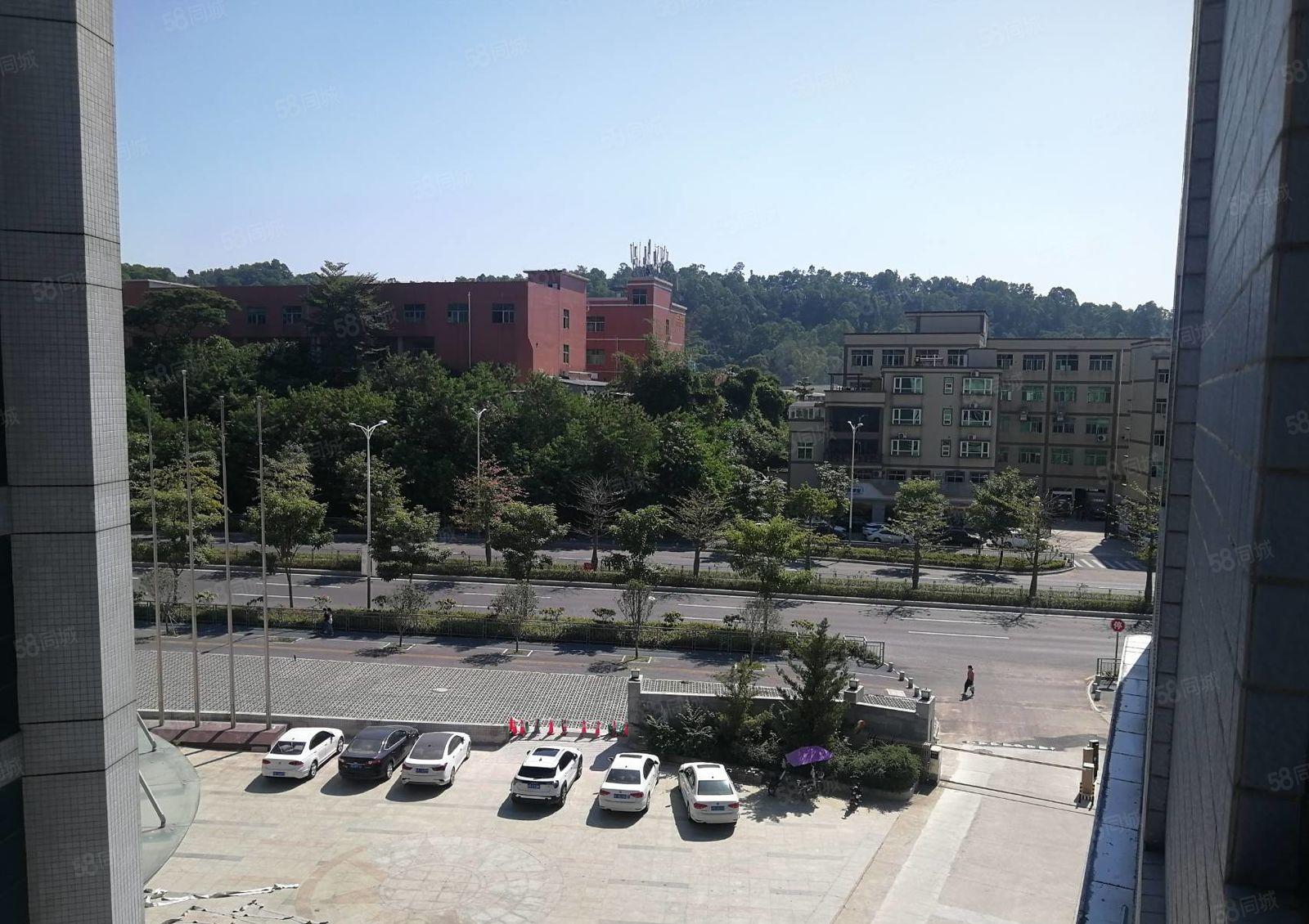 大运中心城附近原房东独院厂房分租1楼1000平米200起租