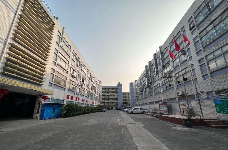 平湖华南城附近2百5百8百平厂房仓库出租分租带装修现成水电