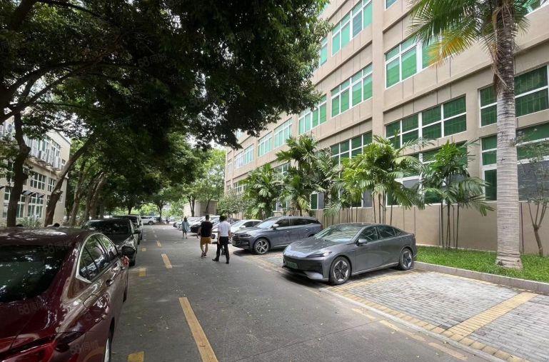 出租坂田天虹原房东红本厂房1500平带装修可申请高新补贴