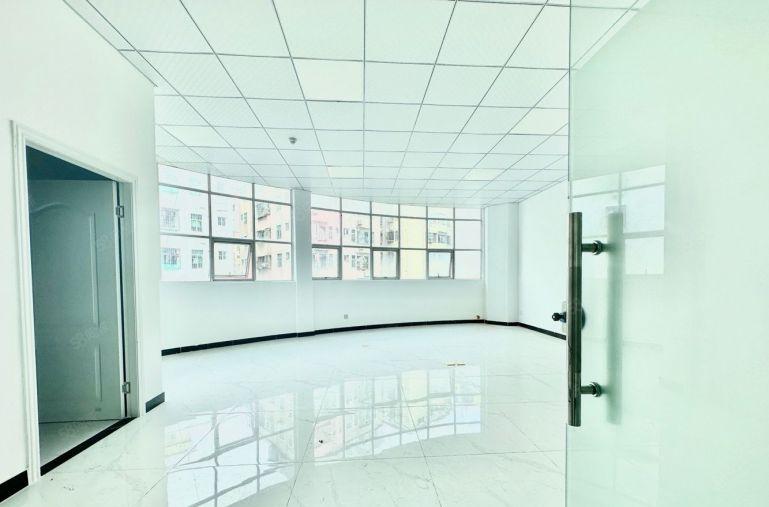 坂田雅宝产业园楼上660平现成装修办公室仓库电子生产厂房出租