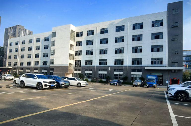 龙岗宝龙高新科技园原房东红本15800平方厂房仓库出租可分租