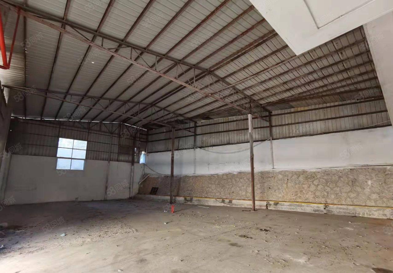 龙岗中心城爱联嶂背工业区一楼600平方出租