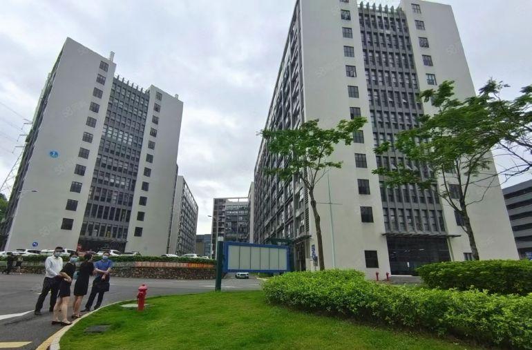 无公摊龙岗宝龙原房东楼上1000平方精装修办公室厂房仓库出租