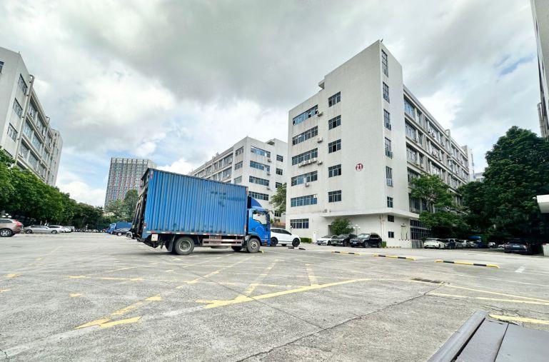 平湖华南城工业园一楼5米高1200平厂房仓库出租可分租空地大