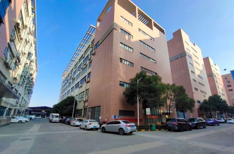 低价出租坂田整层1560平可分租厂房出租一楼仓库出租小面积