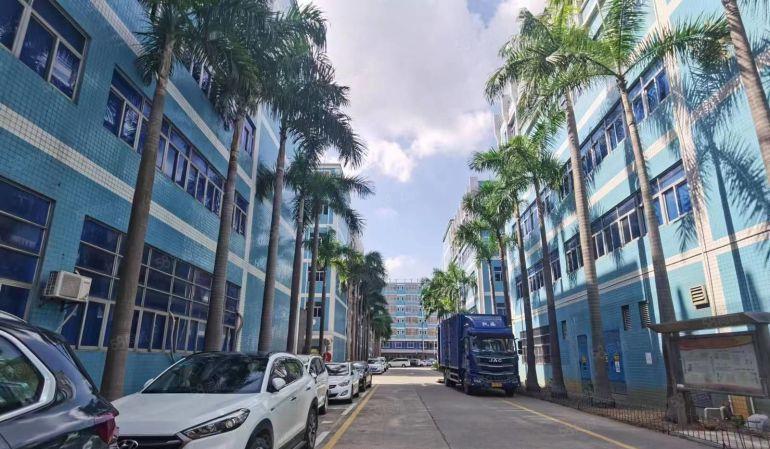 横岗六约地铁站工业园空出300平方带精装办公室仓库厂房出租