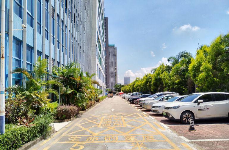 电商办公  横岗六约地铁口电商园精装200平办公厂房出租