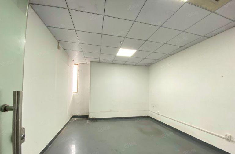 坂田地铁口楼上500平精装修厂房低价出租仓库出租大小可分租