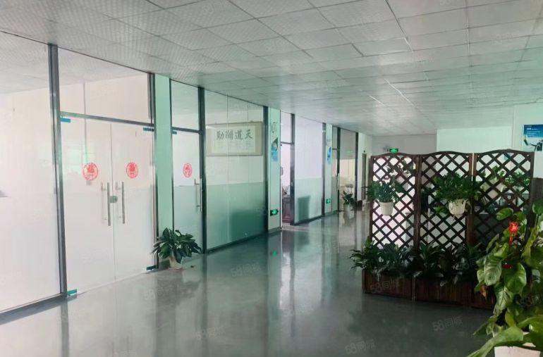 平湖华南城附近二楼带精装修1000平方厂房招租