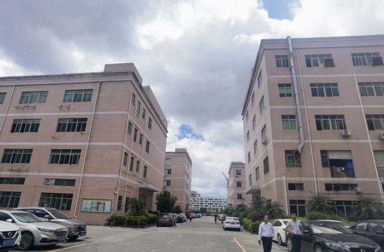 龙岗宝龙工业区独栋红本厂房8800平1楼5.8米高出租