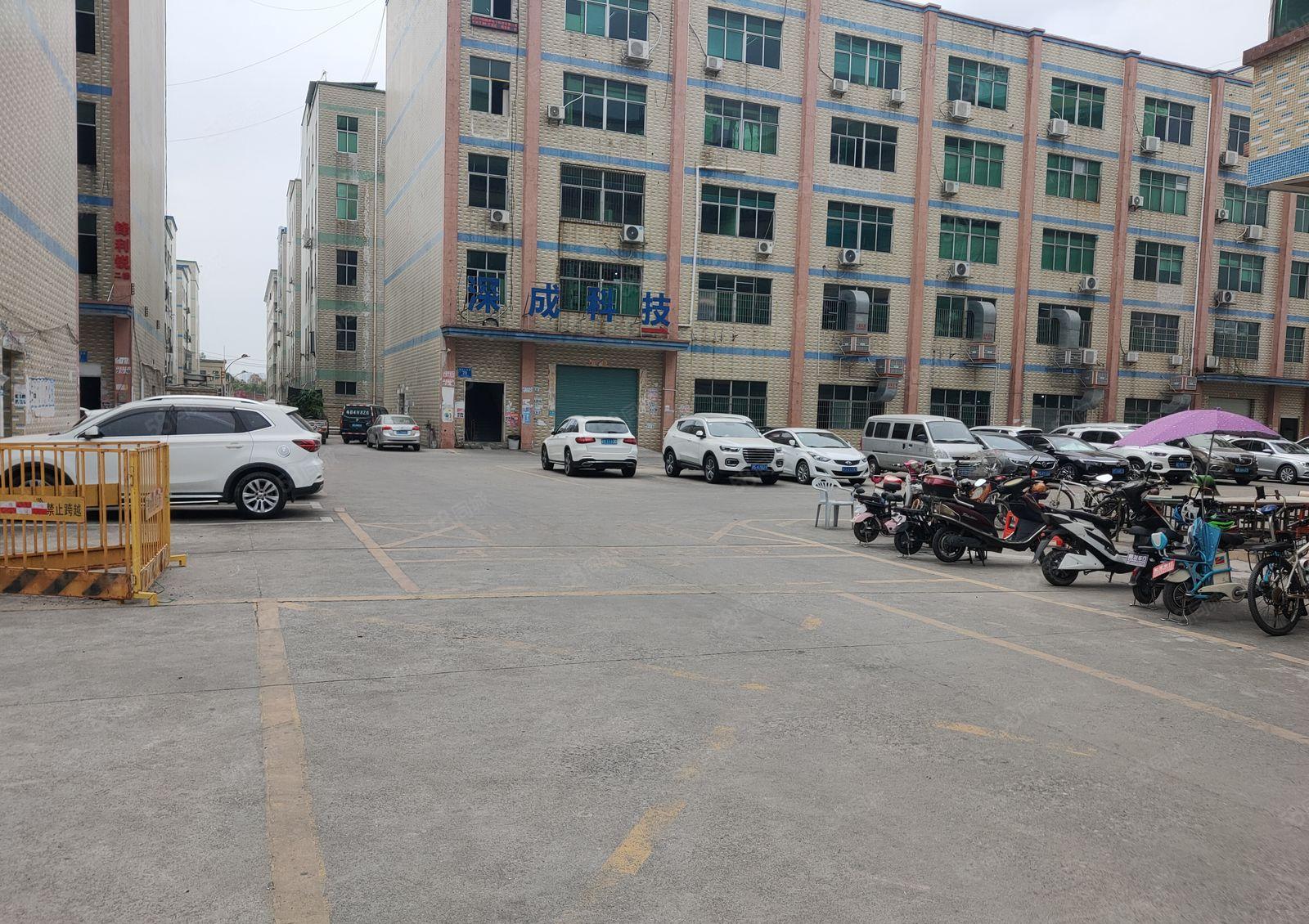 龙岗爱联地铁站新出精装修2楼1000平厂房出租报价23元可分