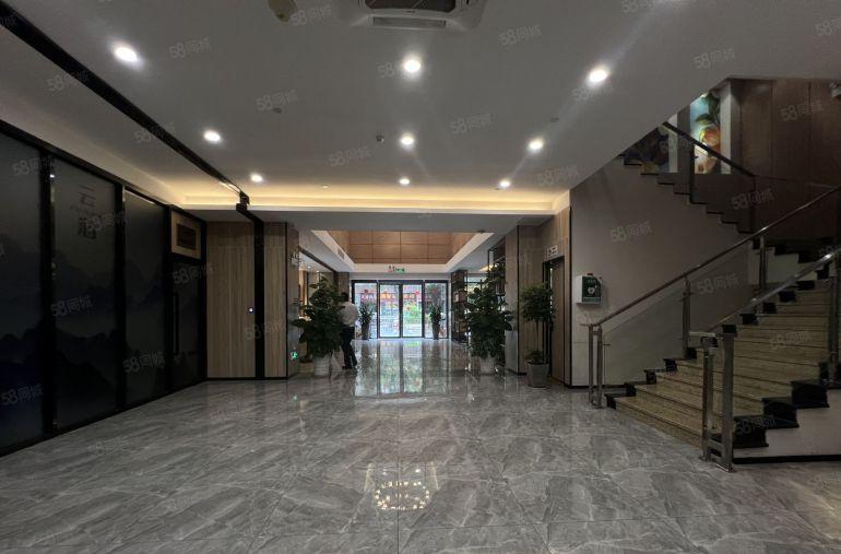 南联地铁口电商园小仓库380平方出租带空中花园精装修拎包入驻