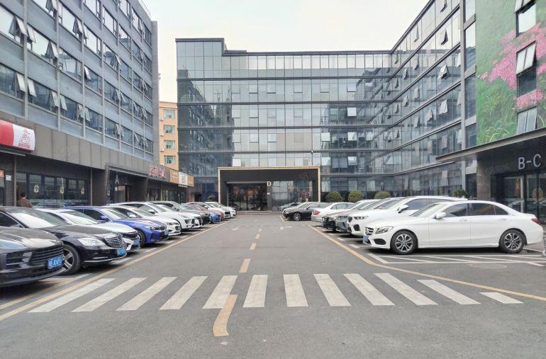 龙岗爱联地铁口电商园精装80至500平带装修办公室厂房出租