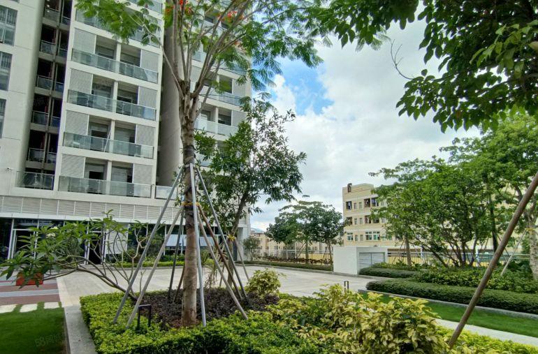 送家私可分租龙岗地铁口研发创意园400平精装办公厂房出租