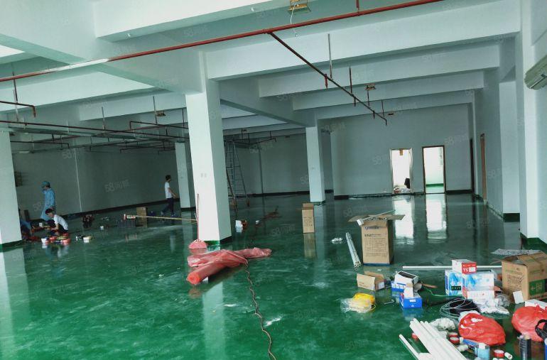 平湖辅城坳工业区新出三楼800平方带装修厂房招租