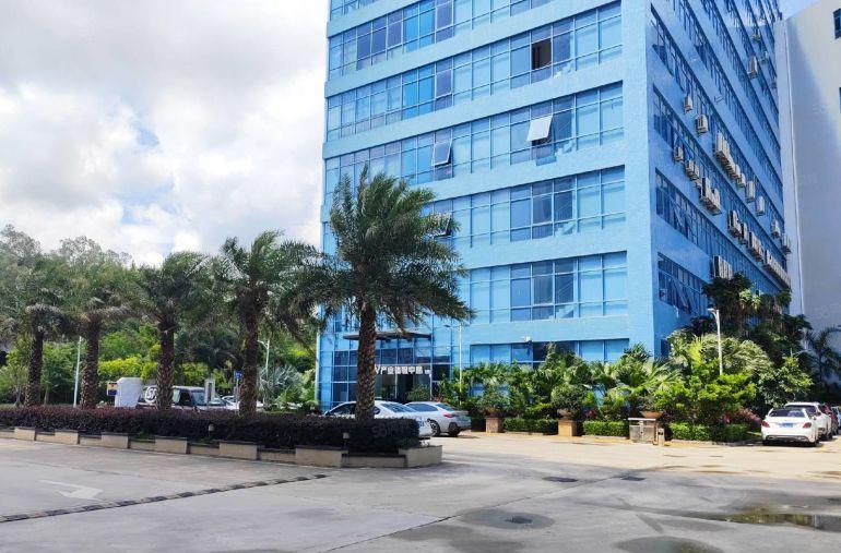 原房东！宝龙工业区新空出3楼2000平方全新地坪漆厂房出租