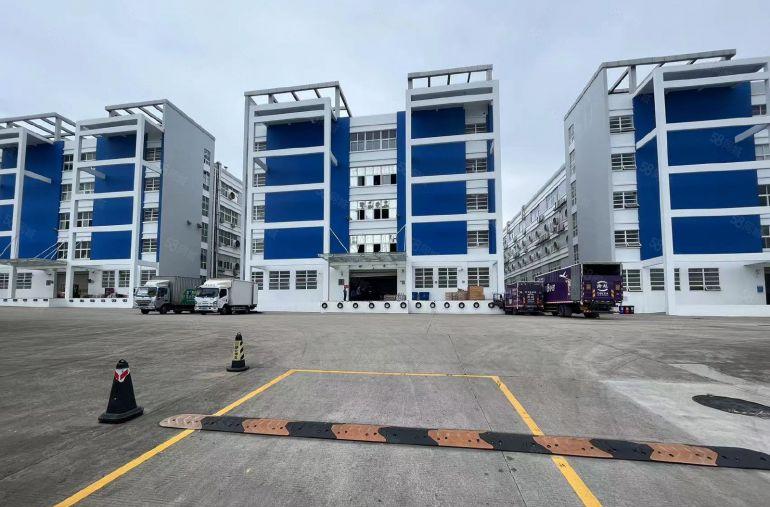 原房东宝龙地铁站边新出楼上500平带精装修办公室仓库厂房出租