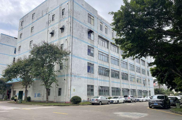 南联方兴科技园新出一层1500平方带精装办公室仓库厂房出租