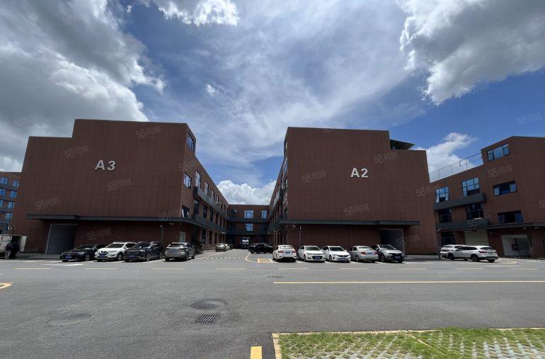 龙岗爱联地铁口，楼上500平精装修办公室仓库厂房出租可分租