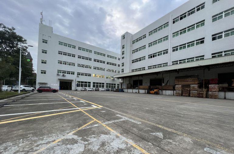 龙岗中心城工业园二楼无尘车间厂房750平出租带精装修办公室