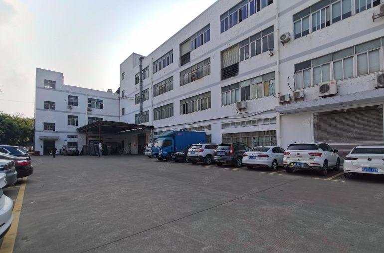 龙岗龙东厂房出租100平工业园工业仓库一楼出租超大空地精装修