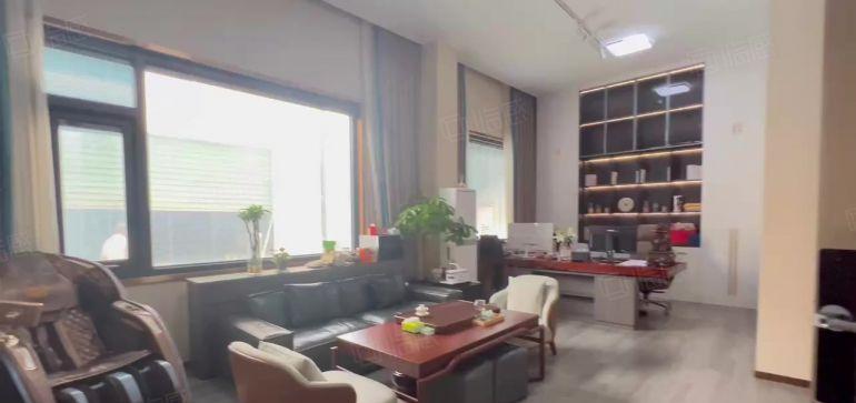 横岗永湖地铁口原房东电商仓库680平方厂房出租带精装修办公室