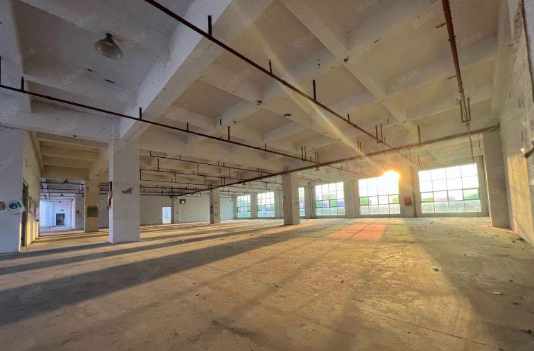 送空地8000平，坂田地铁站14200平，优先整租，不限行业