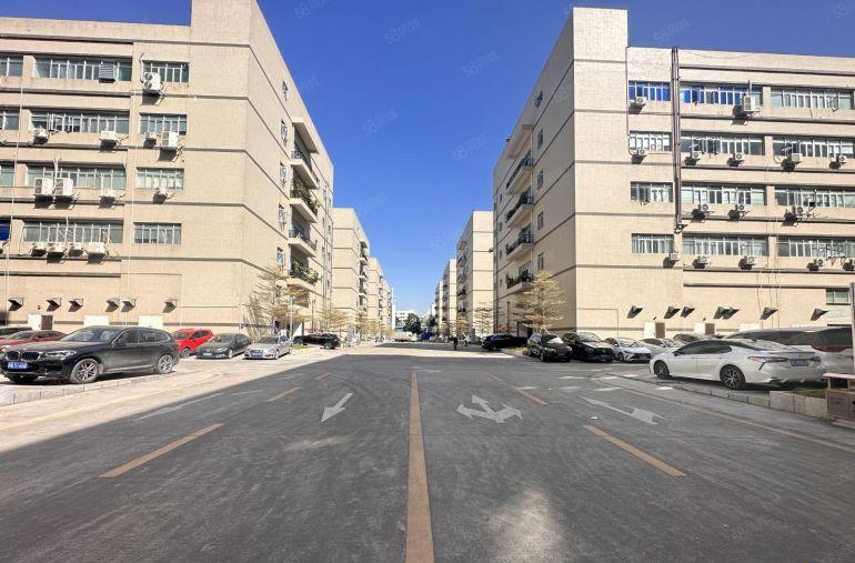 免租年底 坪地原房东工业园楼上1000平带3间办公室厂房出租